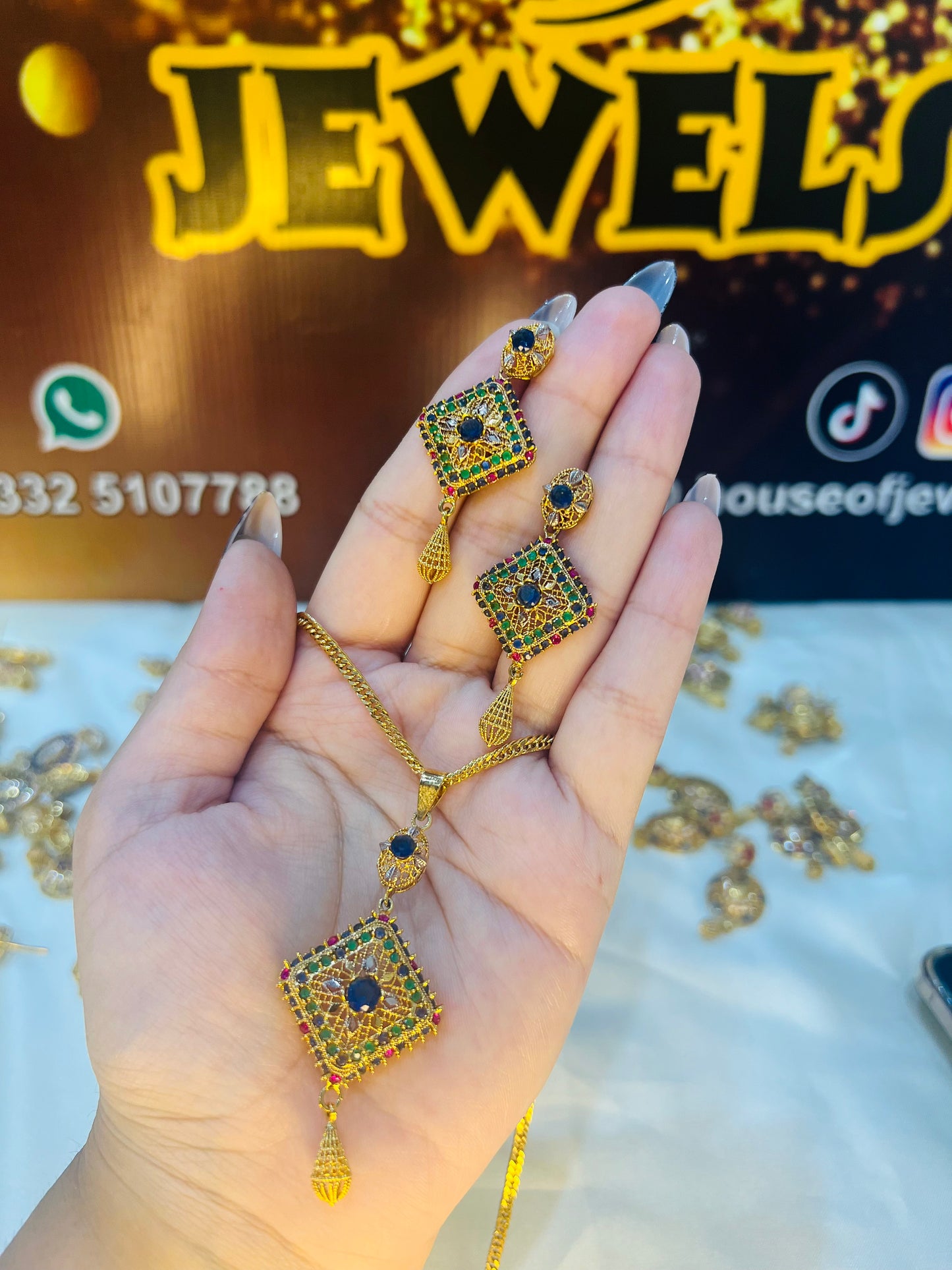 RP Stone Pendant Set SP0015