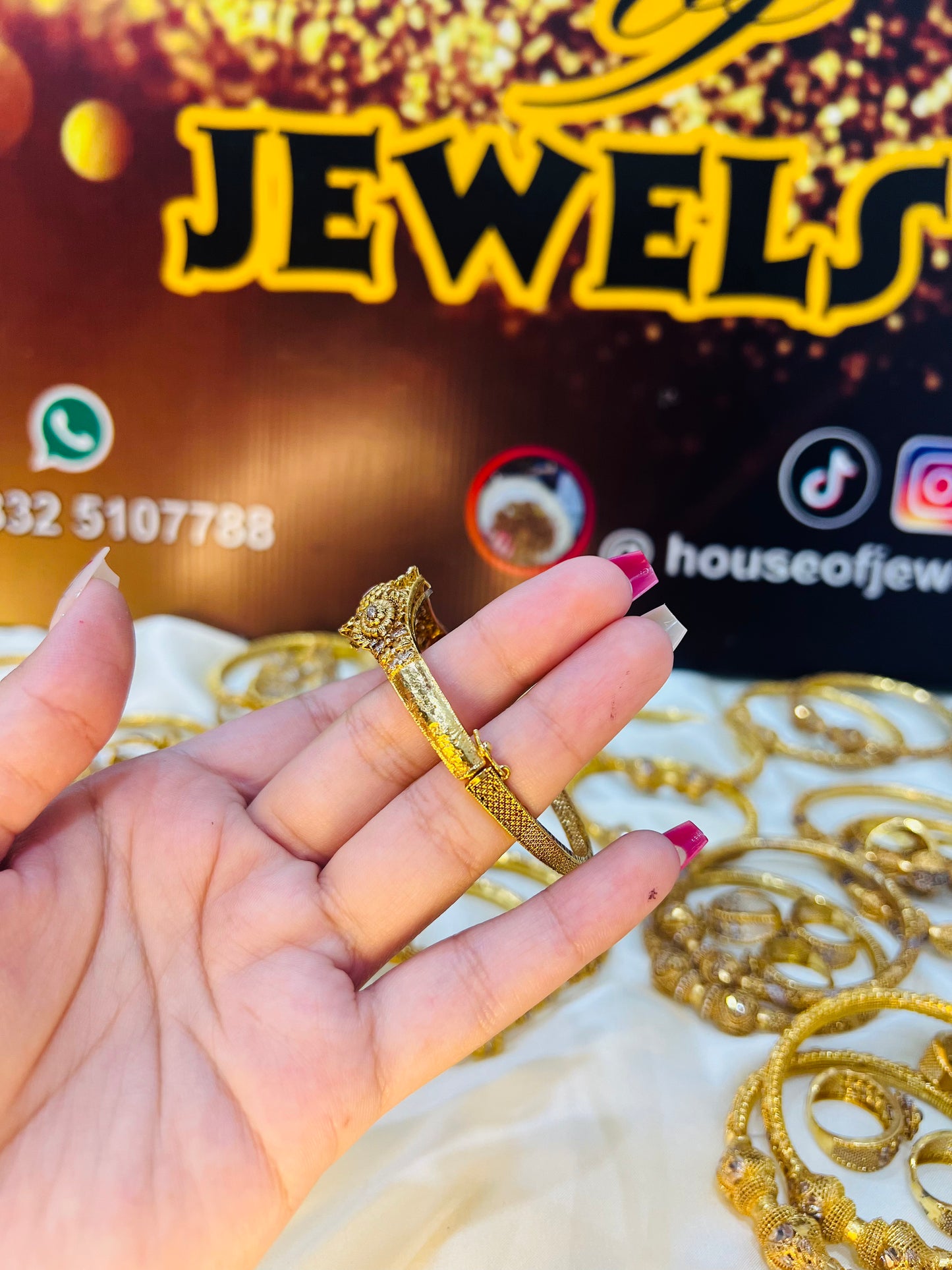 RP Openable Handcuff HC0005