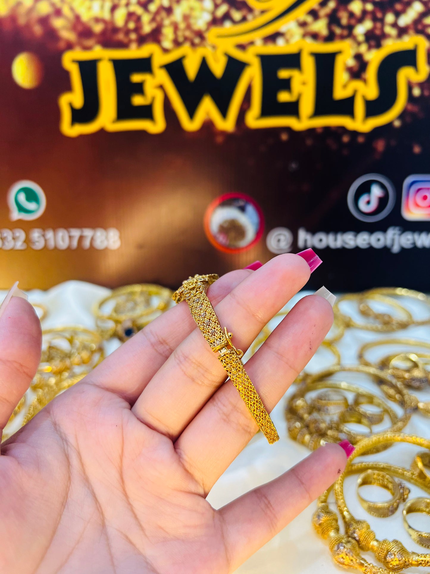 RP Openable Handcuff HC0007