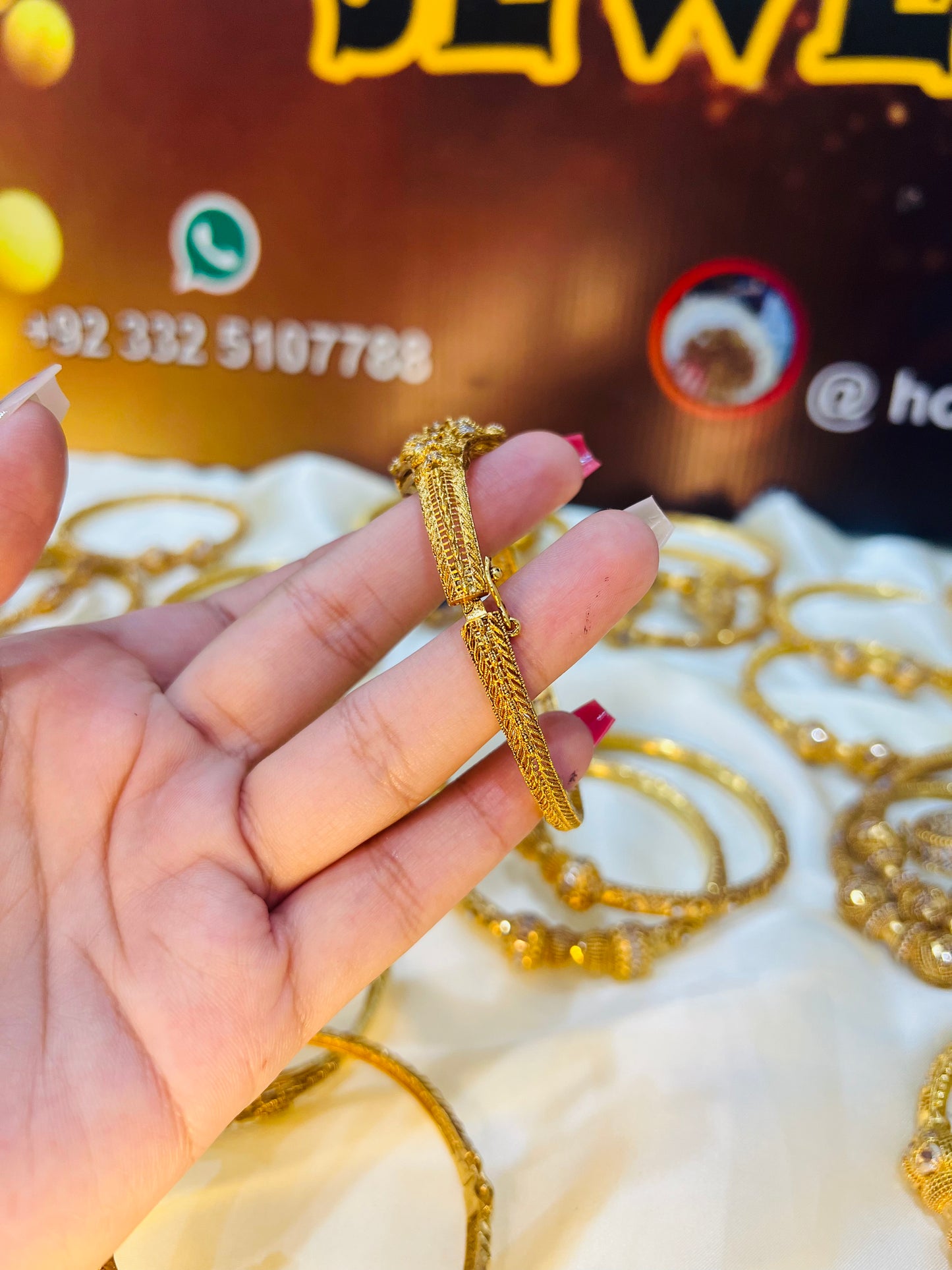 RP Openable Handcuff HC0008