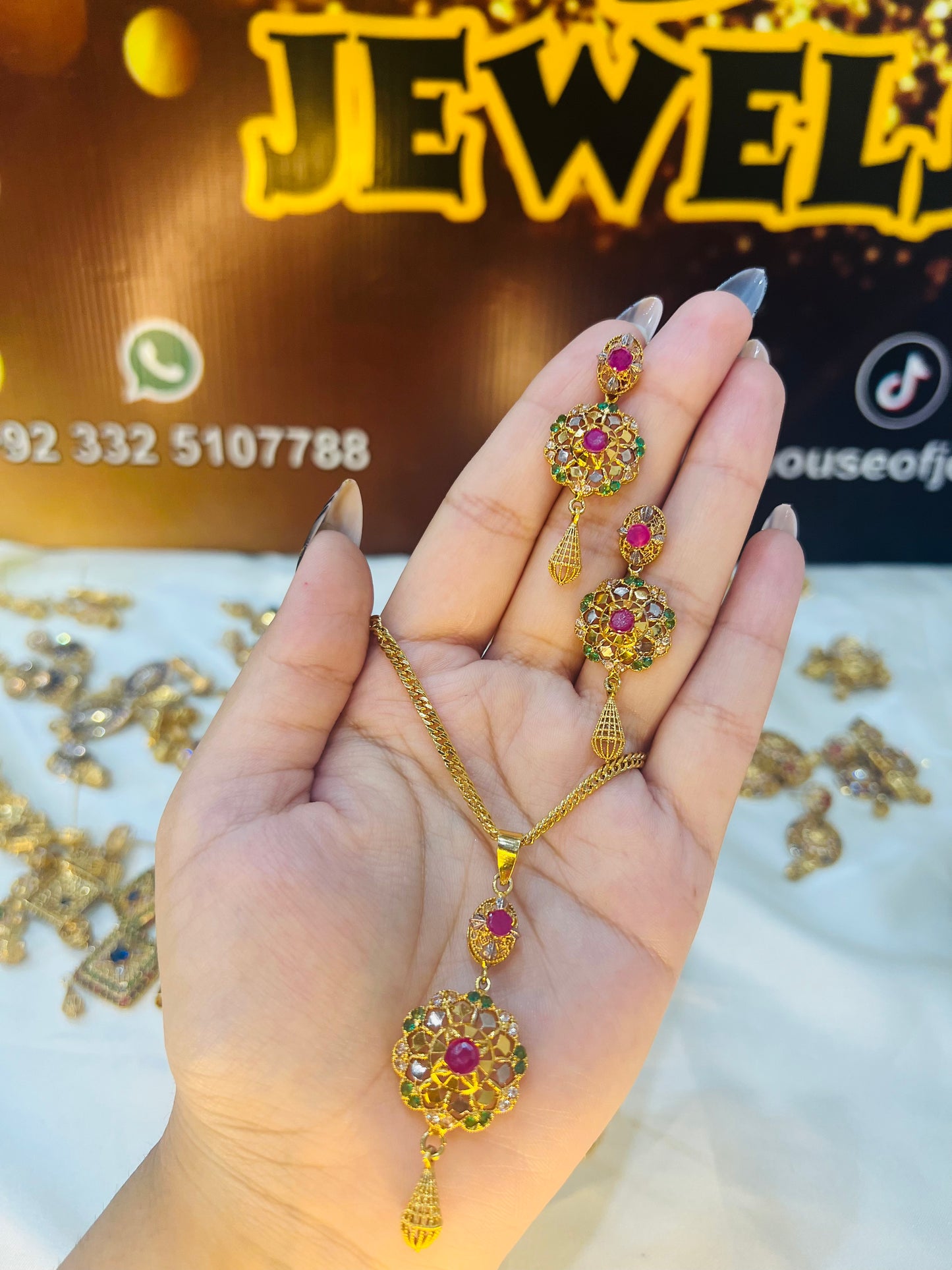 RP Stone Pendant Set SP0017