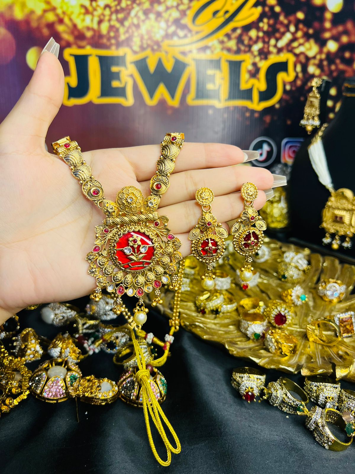 Royal Rajwari Mala Set