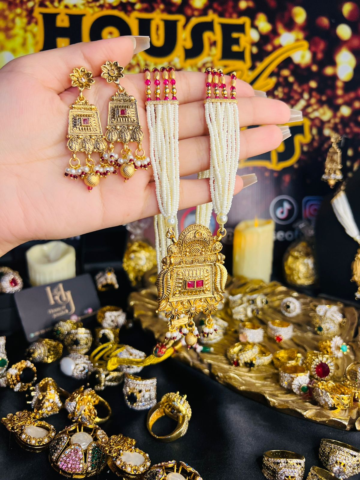 Rajwari Mala Pearl Strings